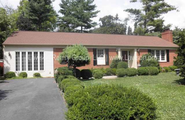 Conveniently Located, Spacious Salem Home photos photos