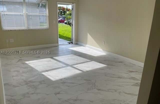 7601 Venetian St Gallery 2