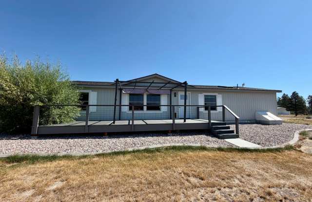 Pet Friendly 4 Bed 2 Bath Single Family Home With Garage and Newly Remodeled Kitchen! photos photos