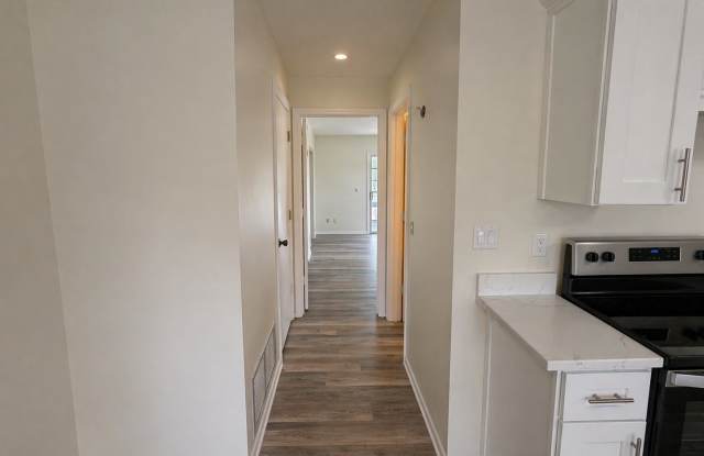 28 Lake Vista Trail Gallery 3
