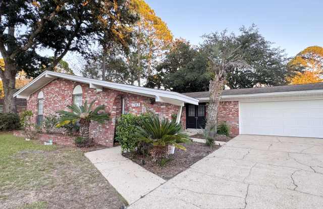 702 Tarpon Lane Gallery 2