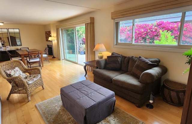 363 Moreton Bay Ln Unit 2 photos photos