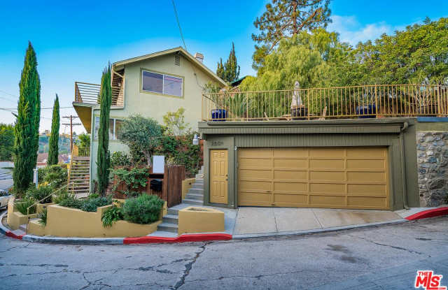 2601 HOLLYRIDGE Drive Gallery 2