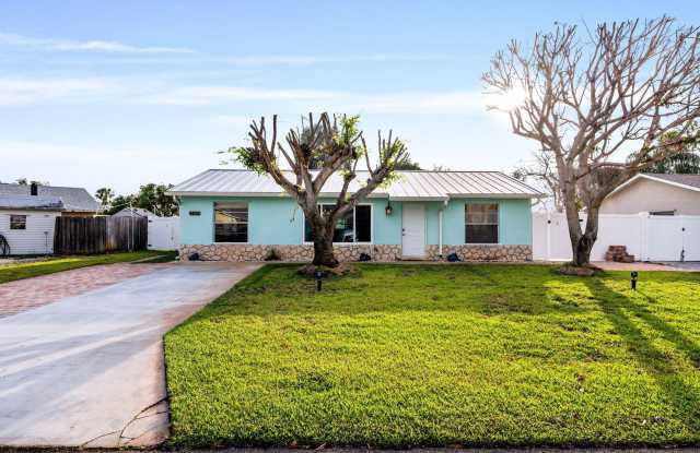 8675 SE Keathley photos photos