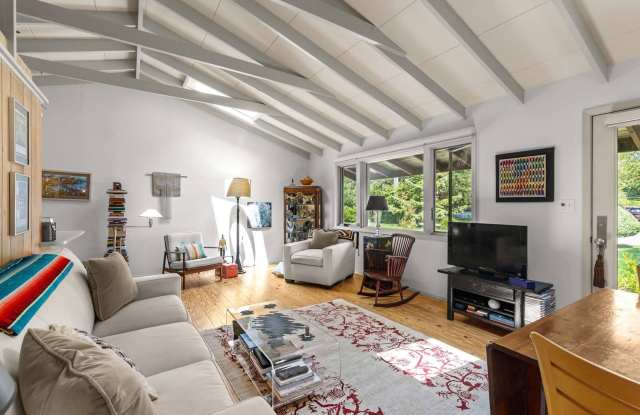 1 Gegan Dr Gallery 4