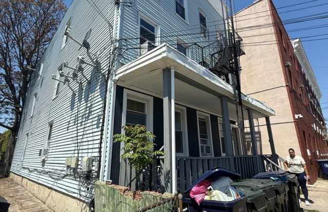 285 Bertrand Ave photos photos