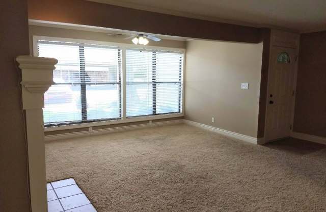 8859 W. 106th Terrace Gallery 2