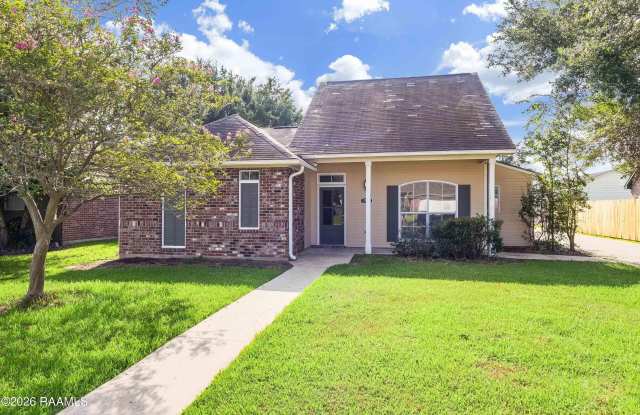111 Songbird Lane Gallery 1