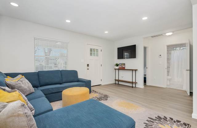 Desirable home on quiet tree lined street, centrally located Gallery 4