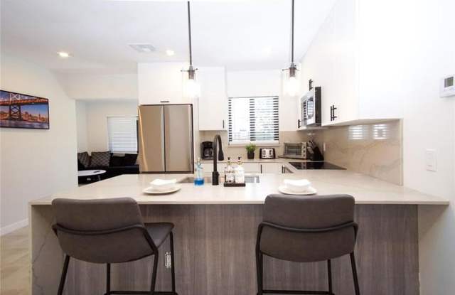 4680 NE 5th Avenue, Oakland Park, FL 33334 - 2318 photos photos