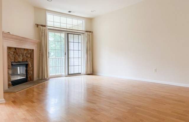 511 Kensington Ln Gallery 3