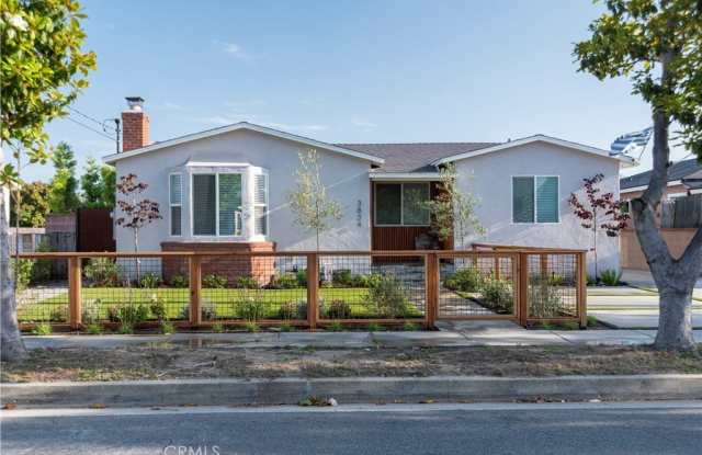 3834 W 111th photos photos