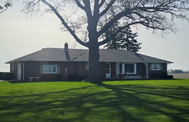 Country Setting, Sprawling Ranch photos photos