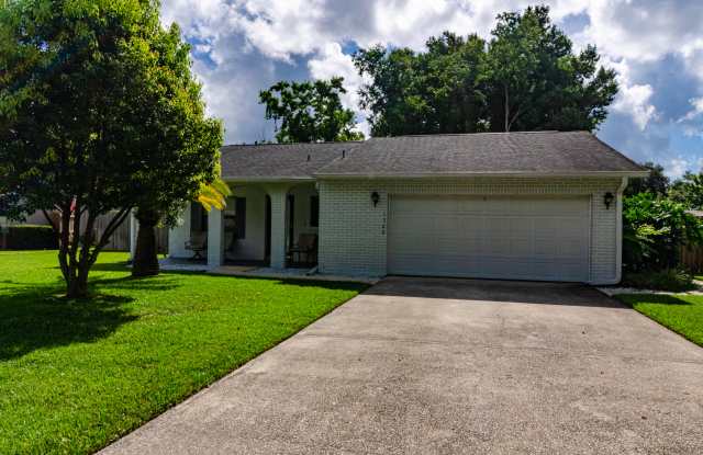 1366 Ana Maria Cir - 1366 Anna Marie Circle, Port Orange, FL 32129