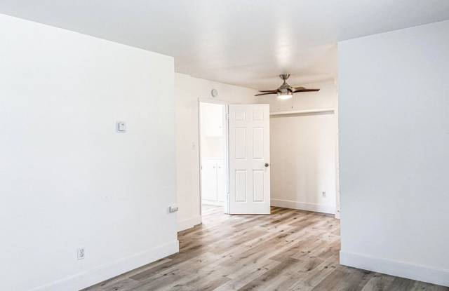 Newman Court Apartments Gallery 1