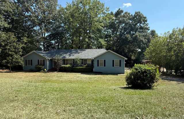 Northgate Home - 1402 Northgate Drive, Opelika, AL 36801
