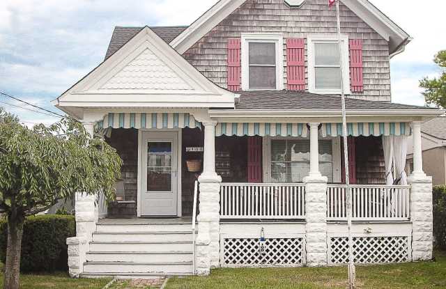 100 Columbia Avenue photos photos