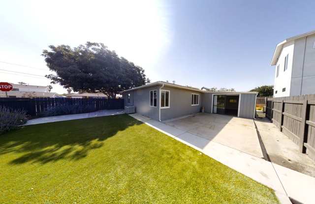 Renovated 3BD/1BA! Great Yard! (Lease out, pending signatures. Check back in a few days!) photos photos