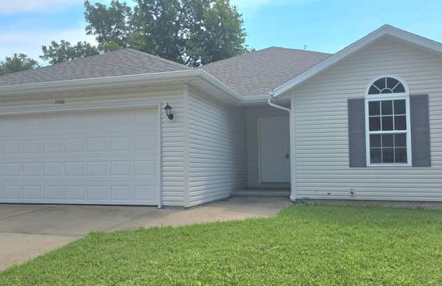 3 Bedroom 2 Baths, Close to MSU!  $1395! Gallery 1