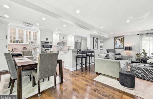 1750 OAKWOOD TER photos photos
