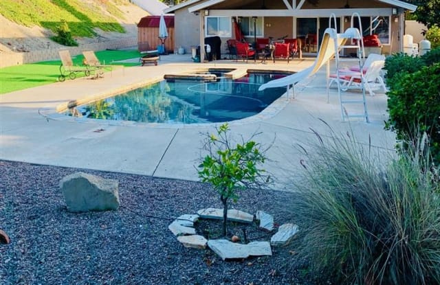 10008 Ledgeside St - 10008 Ledgeside Street, Spring Valley, CA 91977