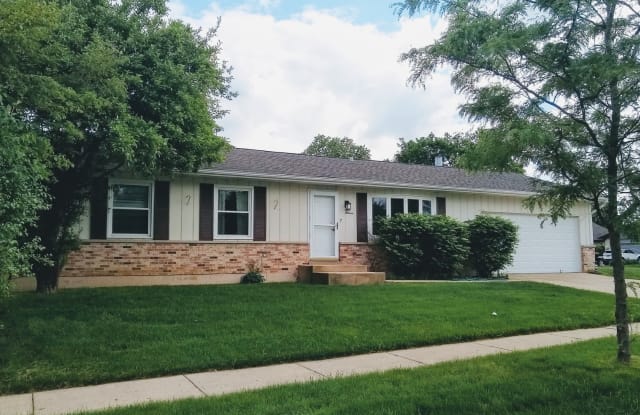 111 East Magnolia Street - 111 East Magnolia Street, Arlington Heights, IL 60005