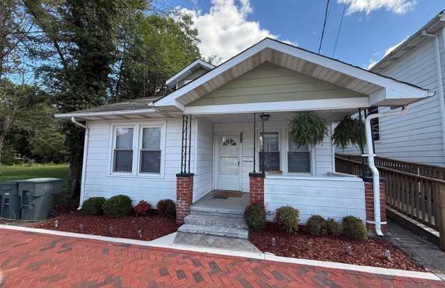 322 E Main - 322 East Main Street, Abingdon, VA 24210