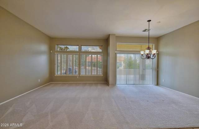 15704 W Sentinel Drive Gallery 4