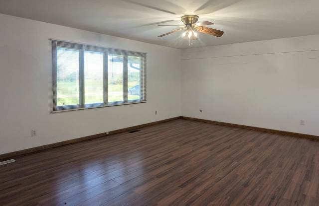 Spacious 3-Bedroom, 2-Bathroom Home Gallery 3