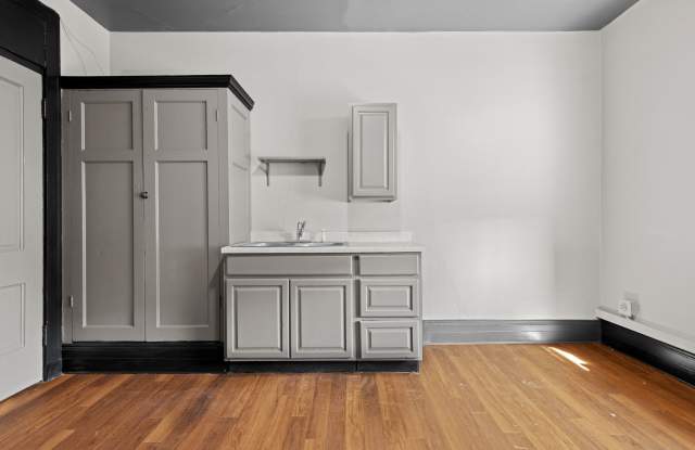 224 South Howard Street - 301 photos photos