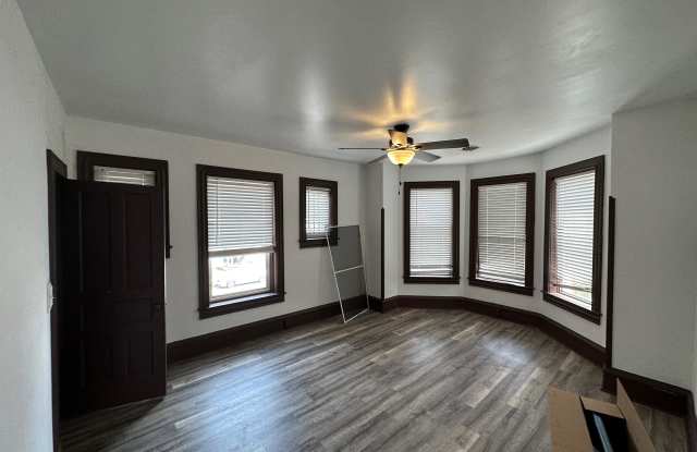 922 South 8th Street - 2S - 922 South 8th Street, Quincy, IL 62301