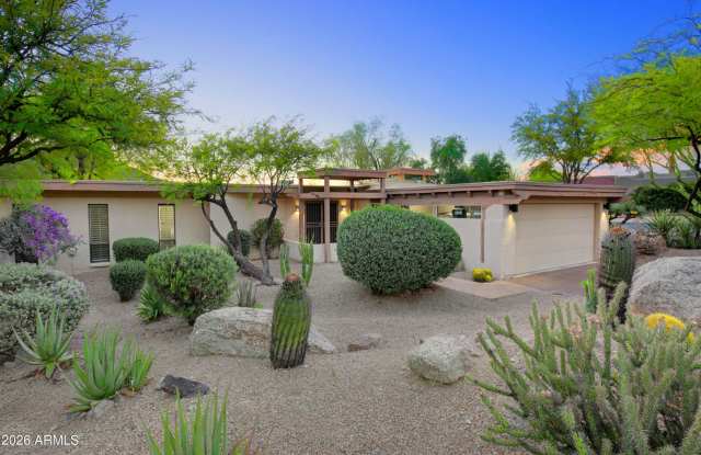 1049 N BOULDER Drive Gallery 3