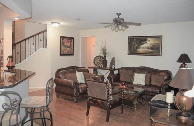 11707 Berkway Trail Gallery 3