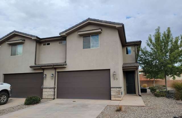 Pet Friendly and Modern End-Unit 3 Bedroom Townhome! photos photos Pet Friendly and Modern End-Unit 3 Bedroom Townhome! photos photos