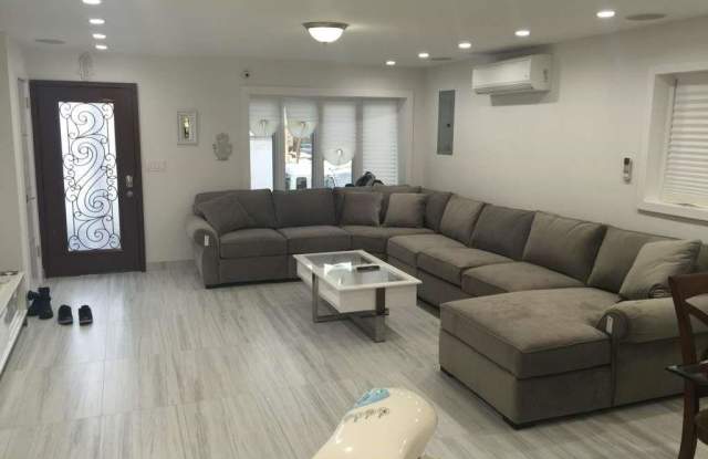 2358 National Drive Gallery 4