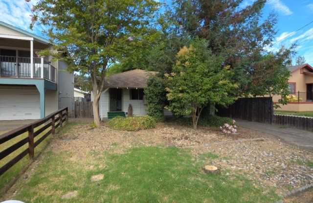 Lakeport 2 Bedroom 1 Bath Home photos photos