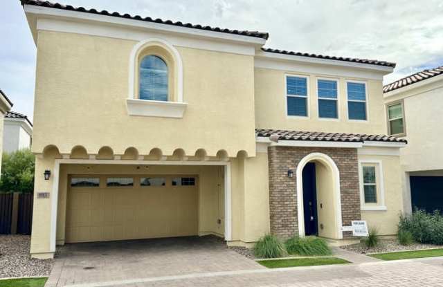 693 North Bay Drive Gallery 1
