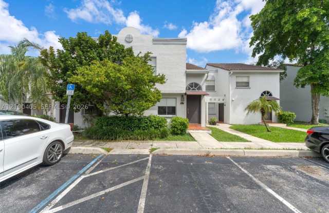 4737 NW 97th Ct Gallery 1