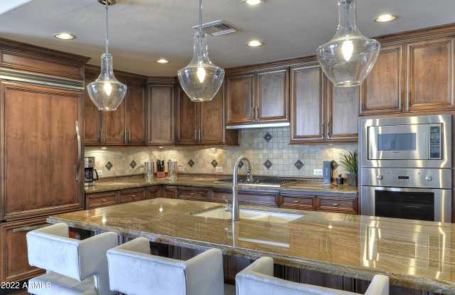 7181 E CAMELBACK Road Gallery 3