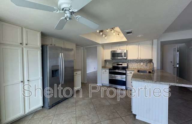 1150 N Cambridge St photos photos