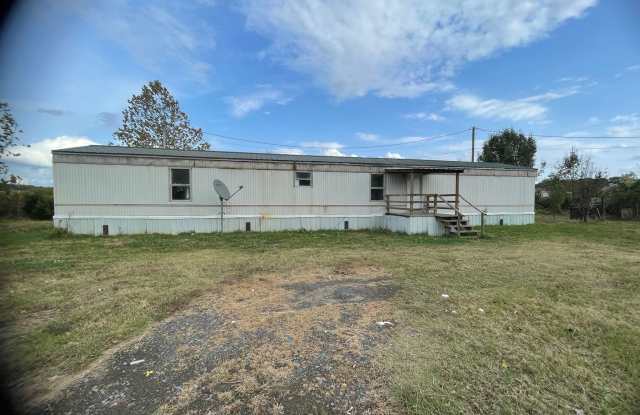 3 BR 2 Bath 1,280 sq ft singlewide mobile home on 3.09 acres in Lonoke, AR photos photos