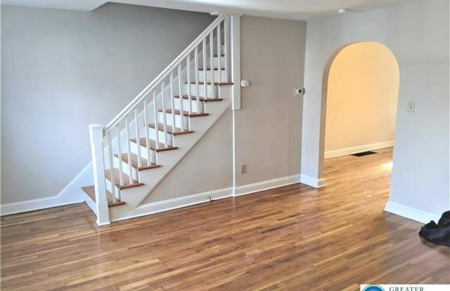 703 Spring Street Gallery 4