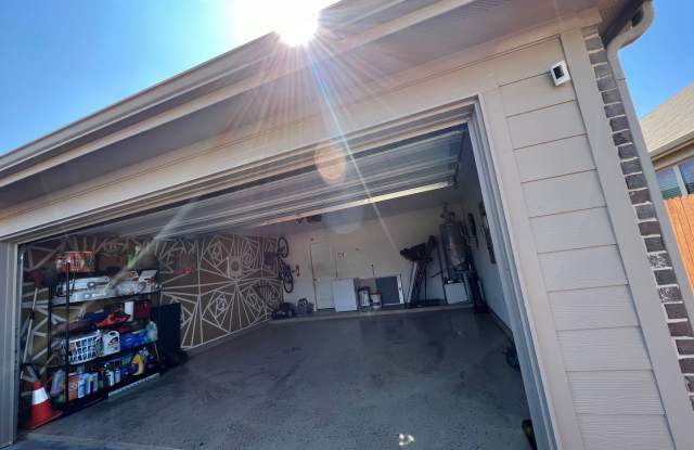 Simple Living For Rent photos photos