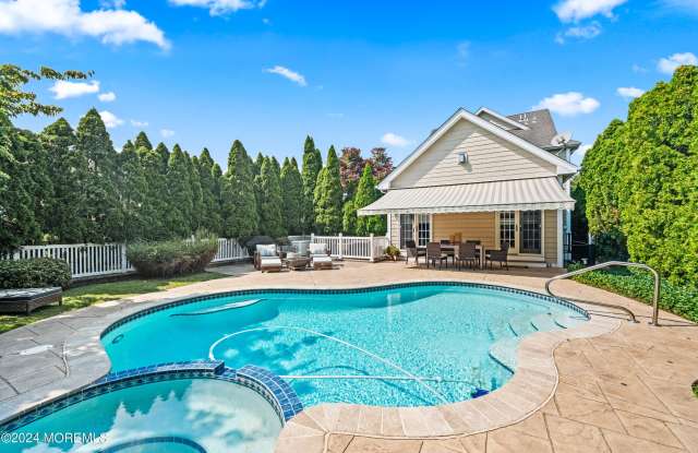 118 Beacon Boulevard photos photos