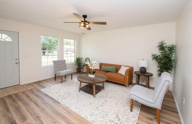 3 Bed | 1 Bath | 1 Car Garage Home! 1100 sqft located in Springfield! Gallery 3