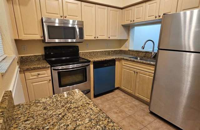 8423 Bernwood Cove Loop Gallery 4