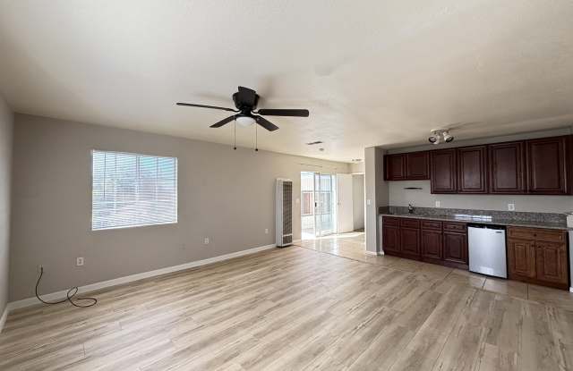 2932 Preece St - B photos photos