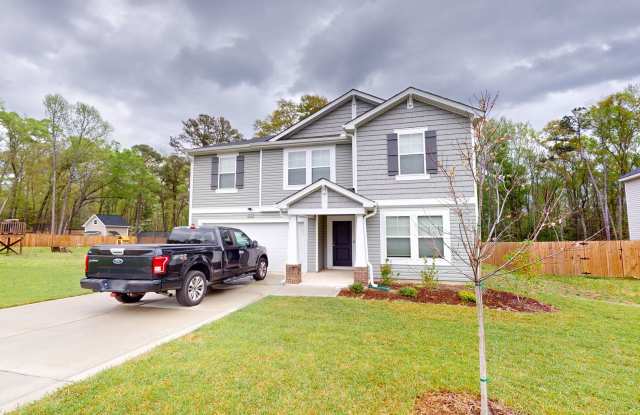 Pet Friendly 2023 Build in Convenient Location! photos photos