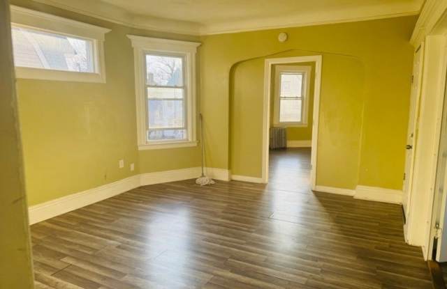 2 Hawthorne Pl Gallery 2