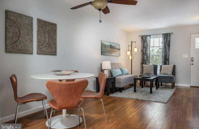 7840 LIBERTY SPRINGS Circle Gallery 4